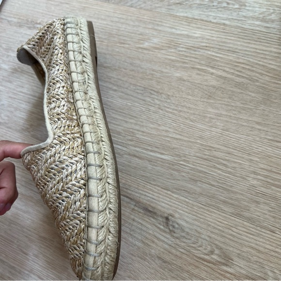 DV Dolce Vita Woven Wicker/Straw Neutral Tones Espadrille Flats - Picture 3 of 6